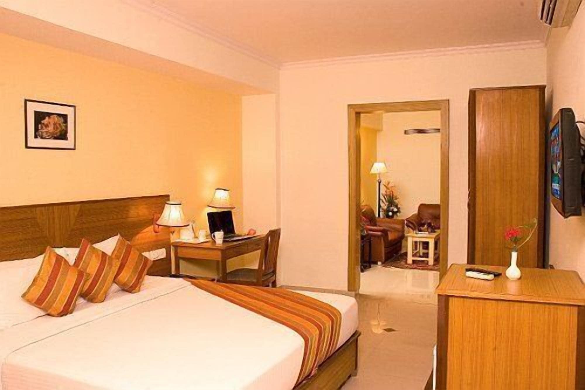 Ramanashree Brunton Hotell Bangalore Exteriör bild